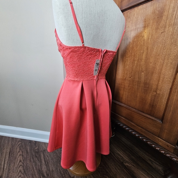 Charlotte Russe Small Lace Detail Mini Dress Salmon Pink - Picture 2 of 3